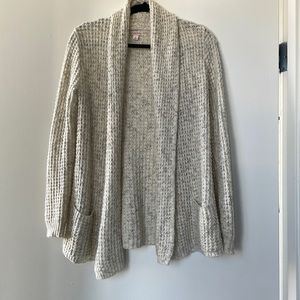 Chunky knit cream cardigan. Size S